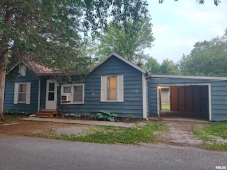 822 W Kennicott St, Carbondale, IL 62901