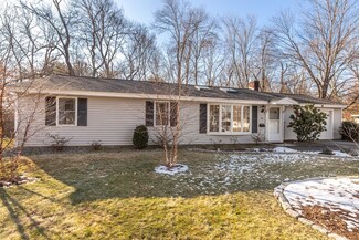 18 Charles St, Maynard, MA 01754