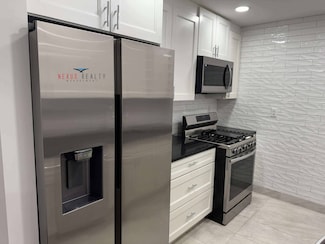 22-10 47th St Unit 1FL, Astoria, NY 11105