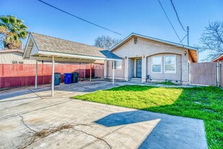 135 W Atchison Ave, Fresno, CA 93706