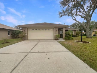 6631 68th St E, Bradenton, FL 34203