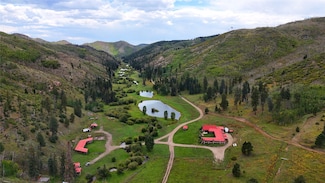 715 Forest Road 92, Pecos, NM 87552