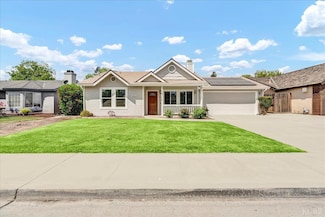 2724 Pine Castle Dr, Hanford, CA 93230