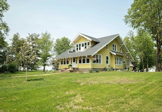 612 Highland Dr, Greene, IA 50636