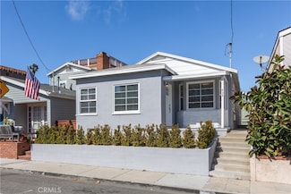 435 Longfellow Ave, Hermosa Beach, CA 90254