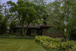 351 Ruby St, Clarendon Hills, IL 60514