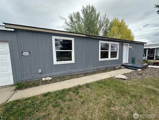 1413 E D St, Deer Park, WA 99006