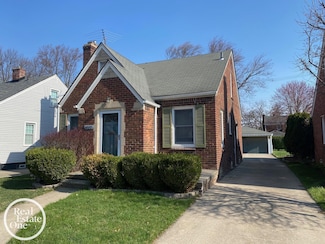 1602 Anita Ave, Grosse Pointe Woods, MI 48236
