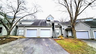 1982 E Bay Pointe Dr Unit 34, Bloomington, IN 47401