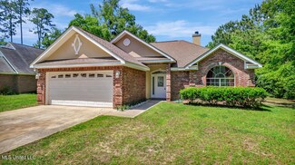 2100 Bayou View Cir, Gautier, MS 39553