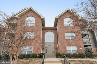 4116 Monument Ct Unit 304, Fairfax, VA 22033