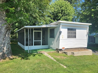 79 Ironwood Dr, Hendersonville, NC 28739