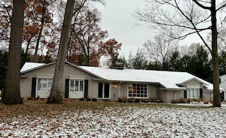 3439 Shakespeare Ln, Toledo, OH 43615