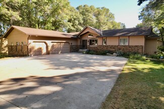416 12th St N, Sartell, MN 56377