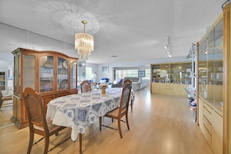 6127 Rainbow Cir, Greenacres, FL 33463