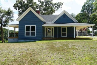 507 N Main St, Campobello, SC 29322