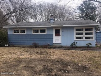 44 Stonehedge Rd, Cheshire, MA 01225