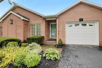 7 Woodpointe Run, Buffalo, NY 14221