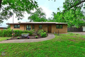 429 Elm St, Clyde, TX 79510