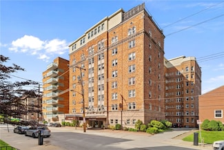 144 N Dithridge St Unit 704, Pittsburgh, PA 15213