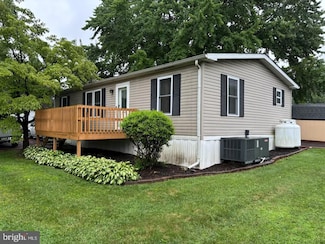 1 Tulip Dr, Honey Brook, PA 19344