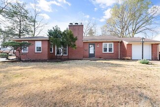 7716 Burr Oak Ln, Saint Louis, MO 63130