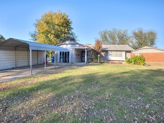 327 E Linden Ln, Mustang, OK 73064