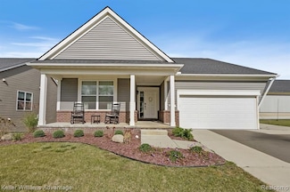 8237 Alyssa Dr, Brighton, MI 48116