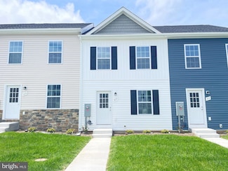 27 Snowdrop Ct, Kearneysville, WV 25430