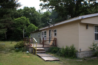 568 S Nancy Dr, White Cloud, MI 49349