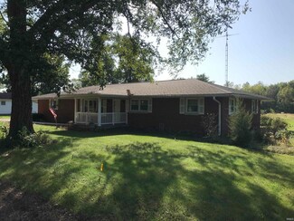10207 Perry Blvd, Sumner, IL 62466