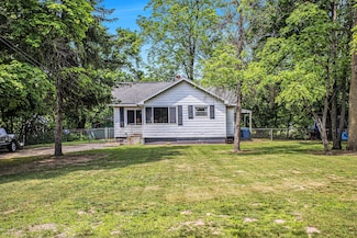 52 Roseneath Ave, Battle Creek, MI 49037