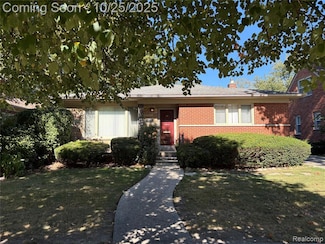 10774 Lincoln Dr, Huntington Woods, MI 48070