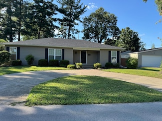 104 Greenview Dr, Lawrenceburg, KY 40342