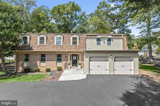 5398 Quincy Marr Dr, Fairfax, VA 22032