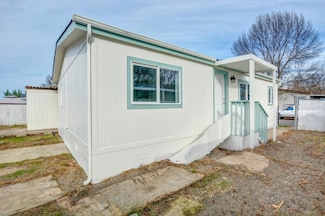 633 E Archwood Dr Unit 53, Eagle Point, OR 97524