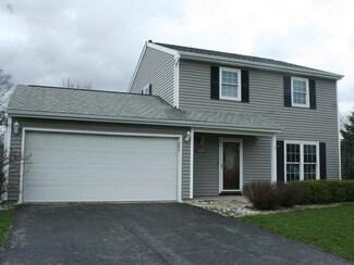 3826 Olympia Ln, Island Lake, IL 60042
