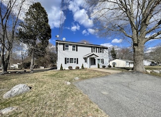 28 Lorraine Rd, Groton, CT 06340
