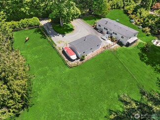 25215 NE 52nd Place, Redmond, WA 98053