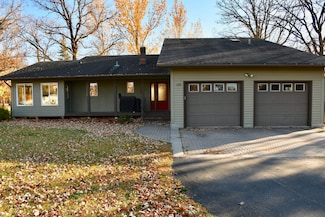 120 Eastwood Dr, Thief River Falls, MN 56701