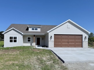 N1737 Red Cardinal Dr, Greenville, WI 54942