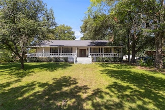 5026 Lost Pine Dr, Chandler, TX 75758