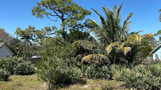 6483 SE Sylvan Place, Hobe Sound, FL 33455