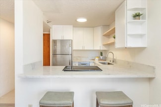 300 Wai Nani Way Unit 1715, Honolulu, HI 96815