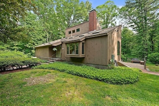 575 First Parish Rd, Scituate, MA 02066
