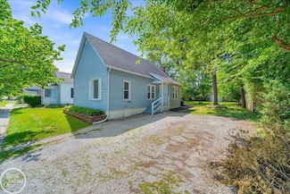 1118 Bancroft St, Port Huron, MI 48060