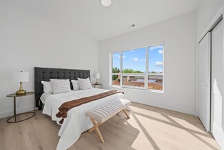 17 Avenue E Unit 302, Bayonne, NJ 07002