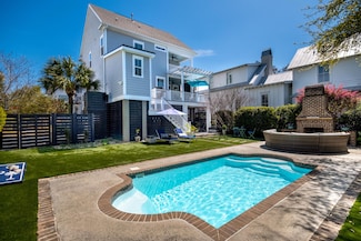 1427 Wando View St, Daniel Island, SC 29492