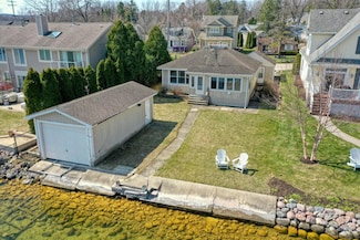 1603 Milwaukee St, Delafield, WI 53018