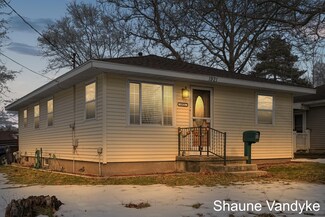 1921 36th St SW, Wyoming, MI 49519